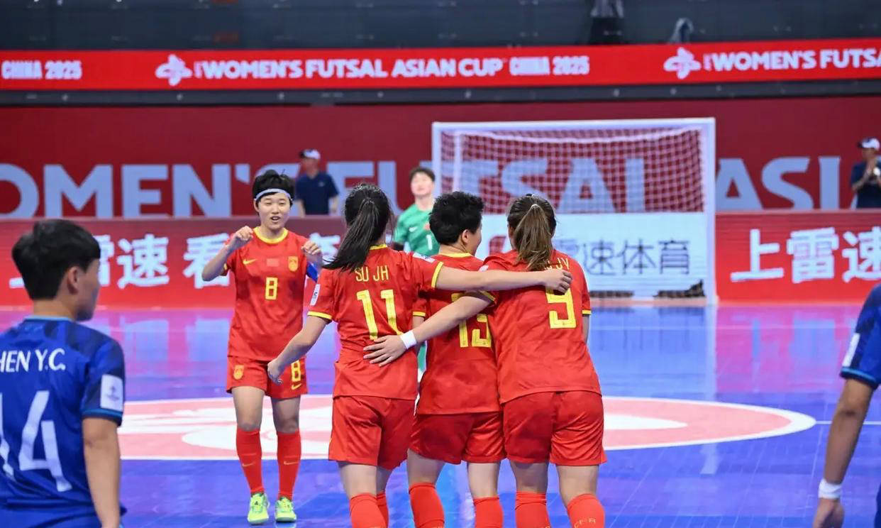 爱游戏在线登录-亚洲杯赛场上女球员的精彩表现(亚洲杯赛场上女球员的精彩表现是什么)