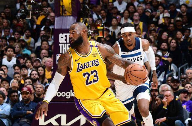 爱游戏入口-詹姆斯总决赛表现超卓,湖人一骑绝尘的简单介绍