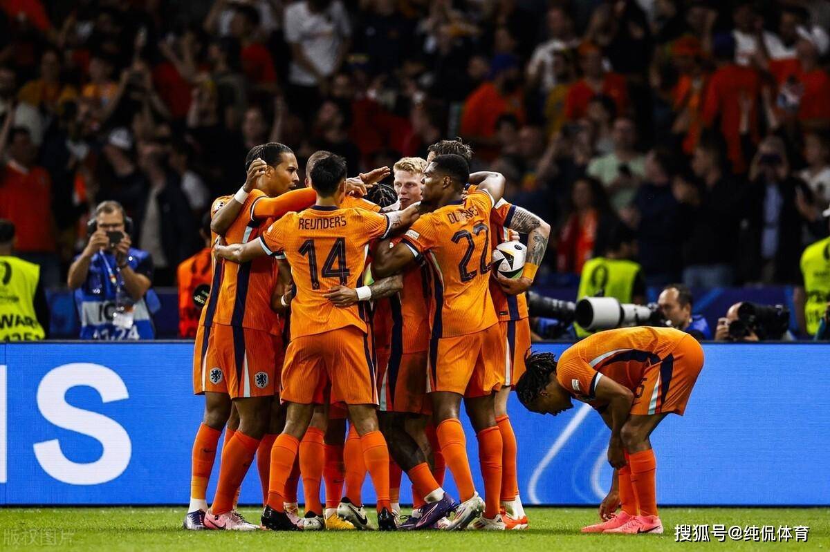 爱游戏新闻-包含欧洲杯/决赛结果揭晓,大冷门爆发令人震撼的词条