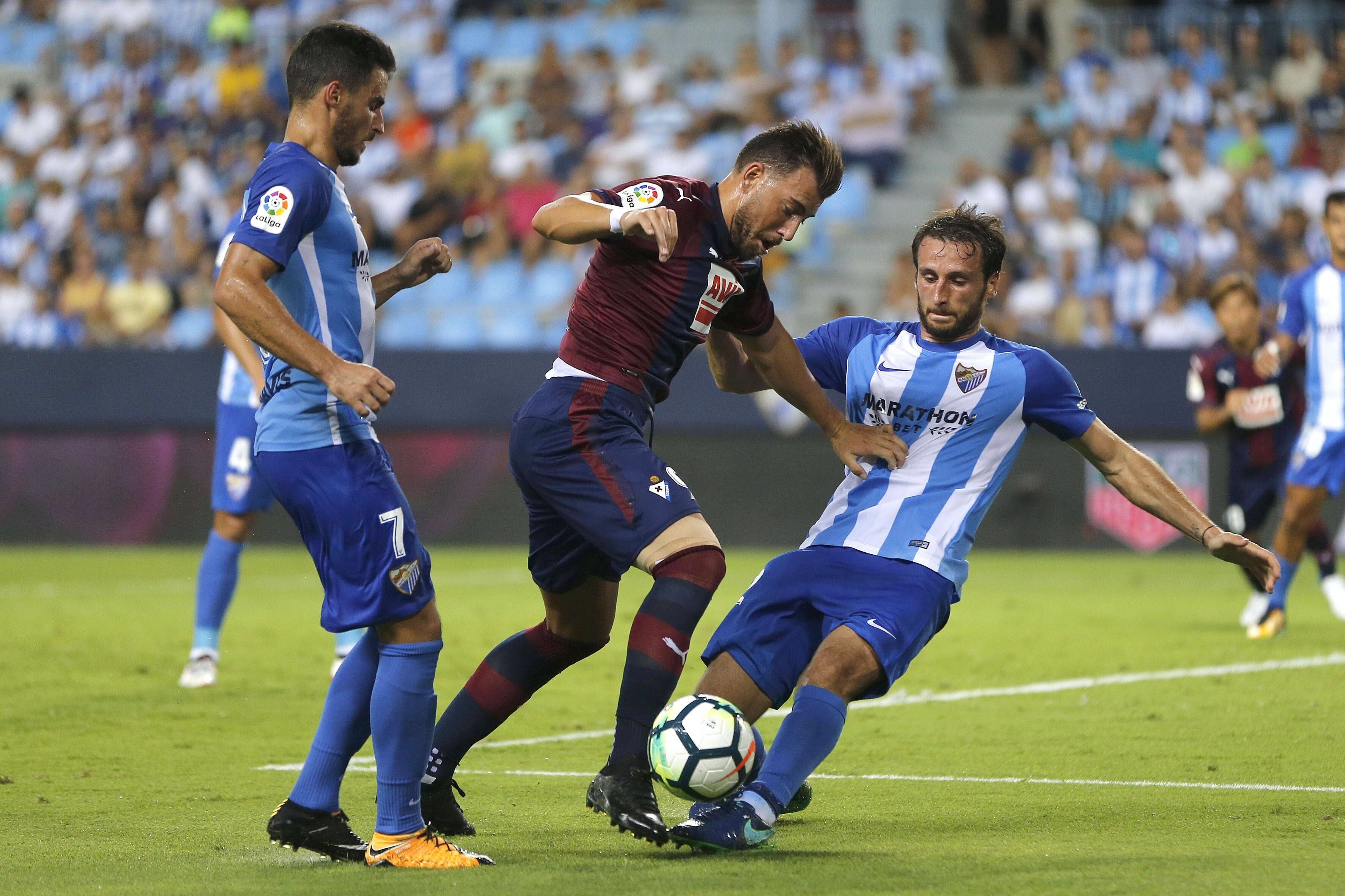 爱游戏链接-埃瓦尔逼平莱加内斯，表现出色的简单介绍