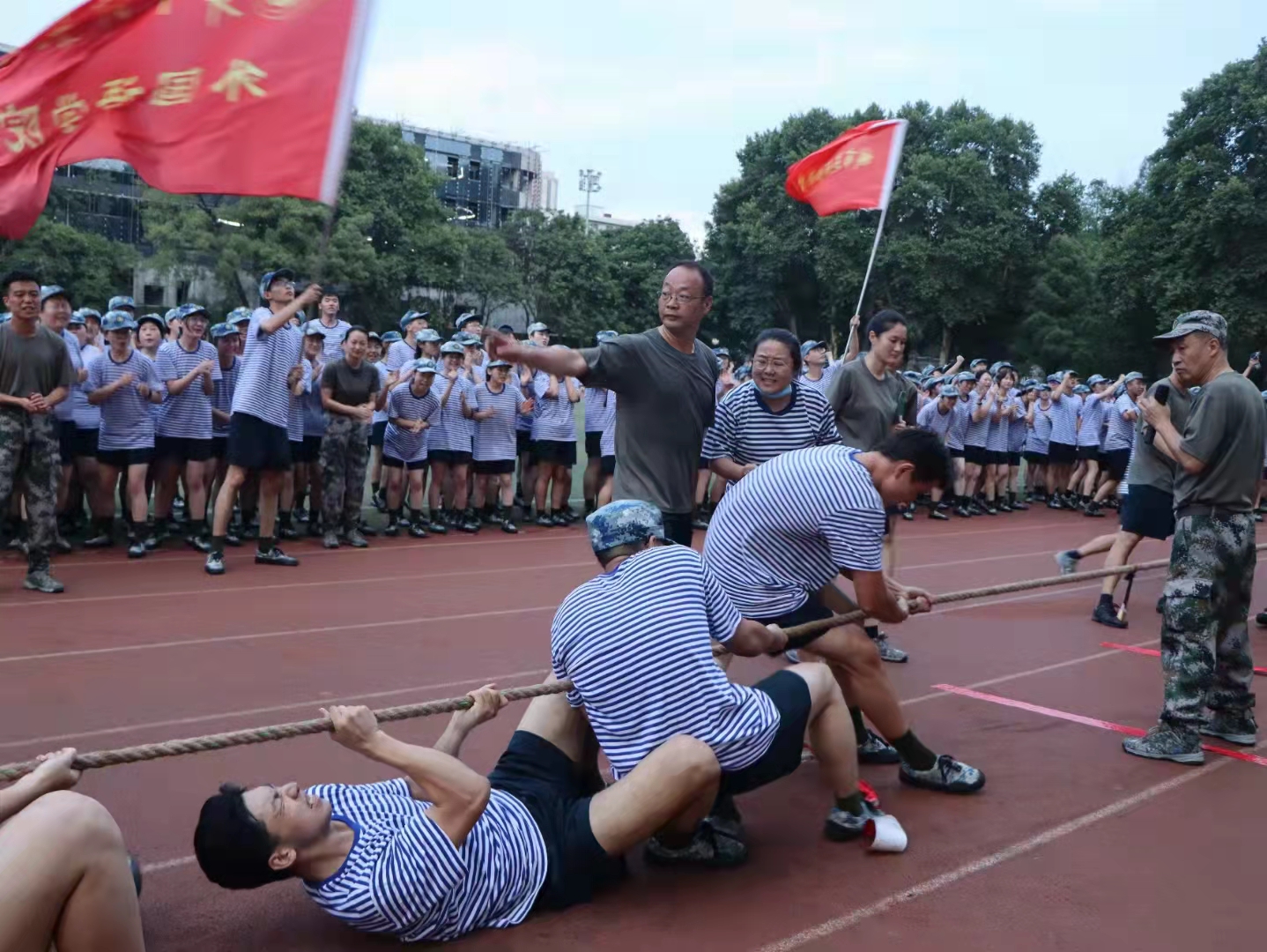 爱游戏新闻-美国队誓言卫冕，国际比赛中展现团结力量