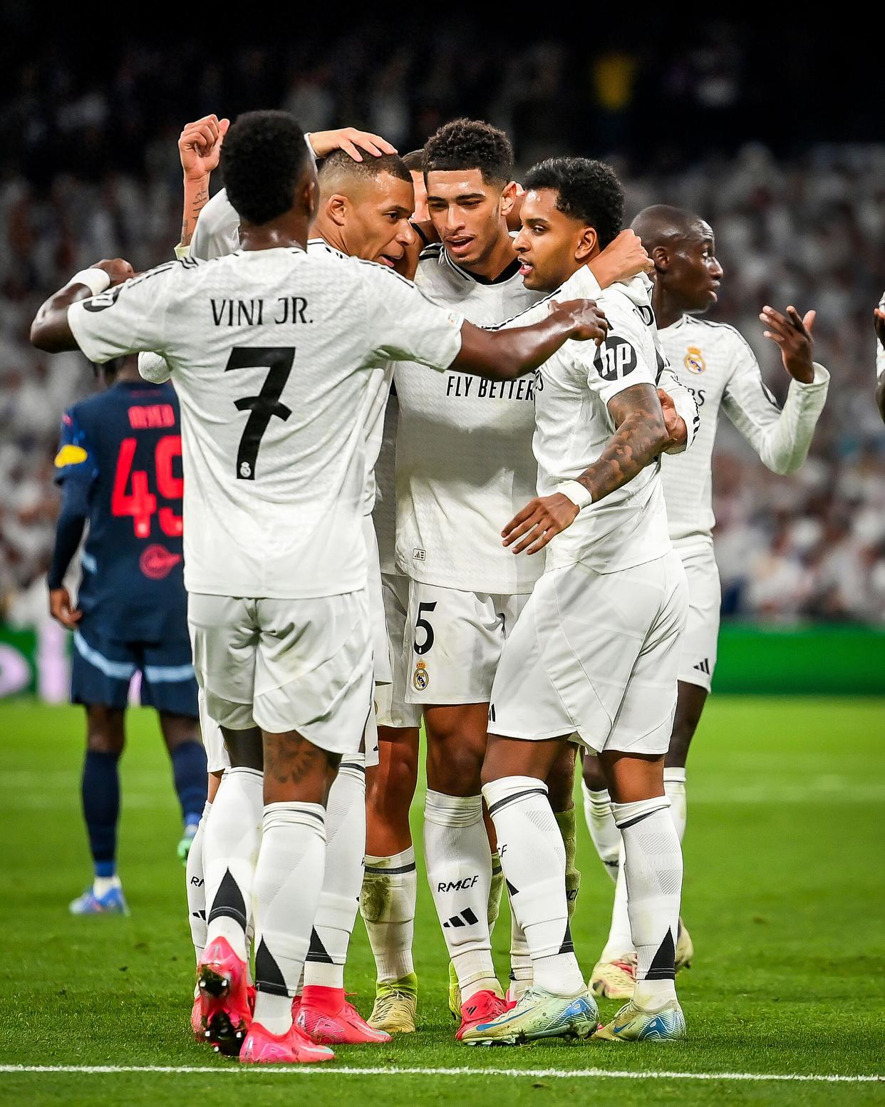 爱游戏网页版-皇马客场大胜拜仁,挺进决赛