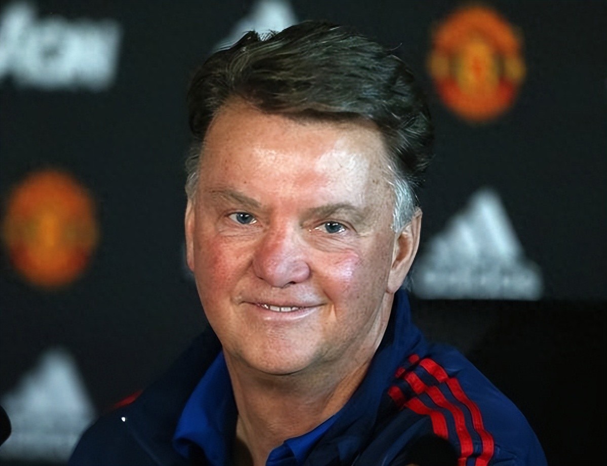 爱游戏官方登录入口-巴黎主教练赛前表态信心满满