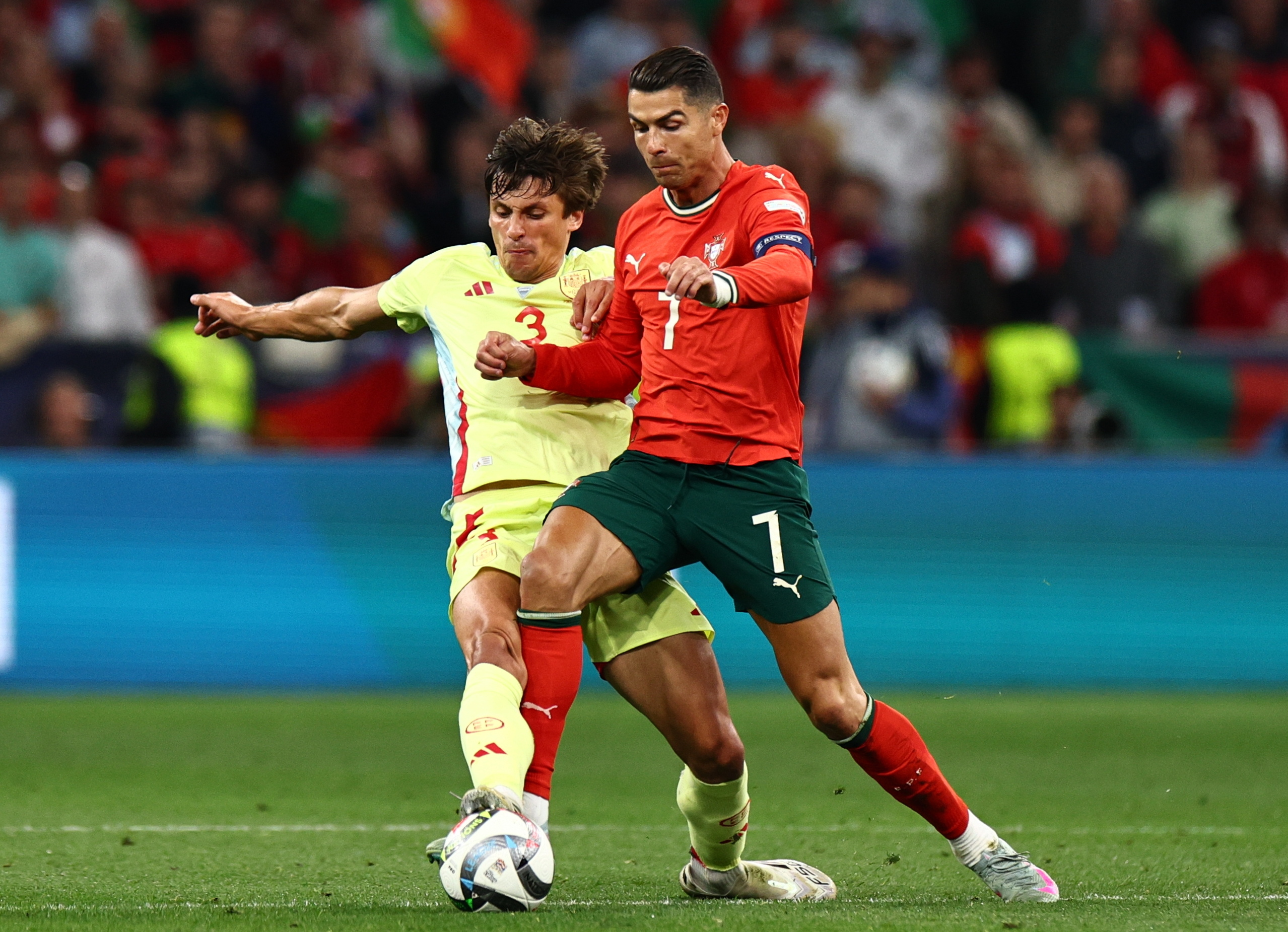 爱游戏网站-葡萄牙选手出色发挥,晋级国际比赛半决赛