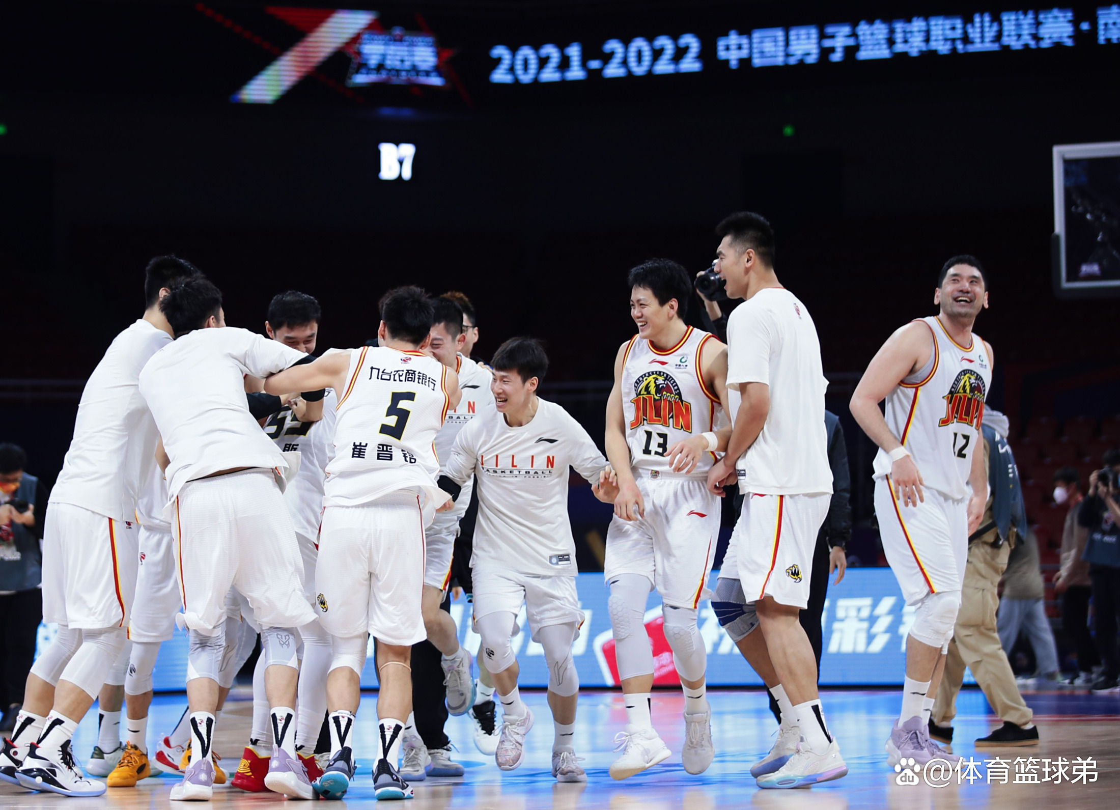 爱游戏官方入口-CBA新赛季开幕,各支球队备战状况亮眼的简单介绍